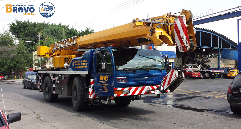 Grúa 25-50 Ton